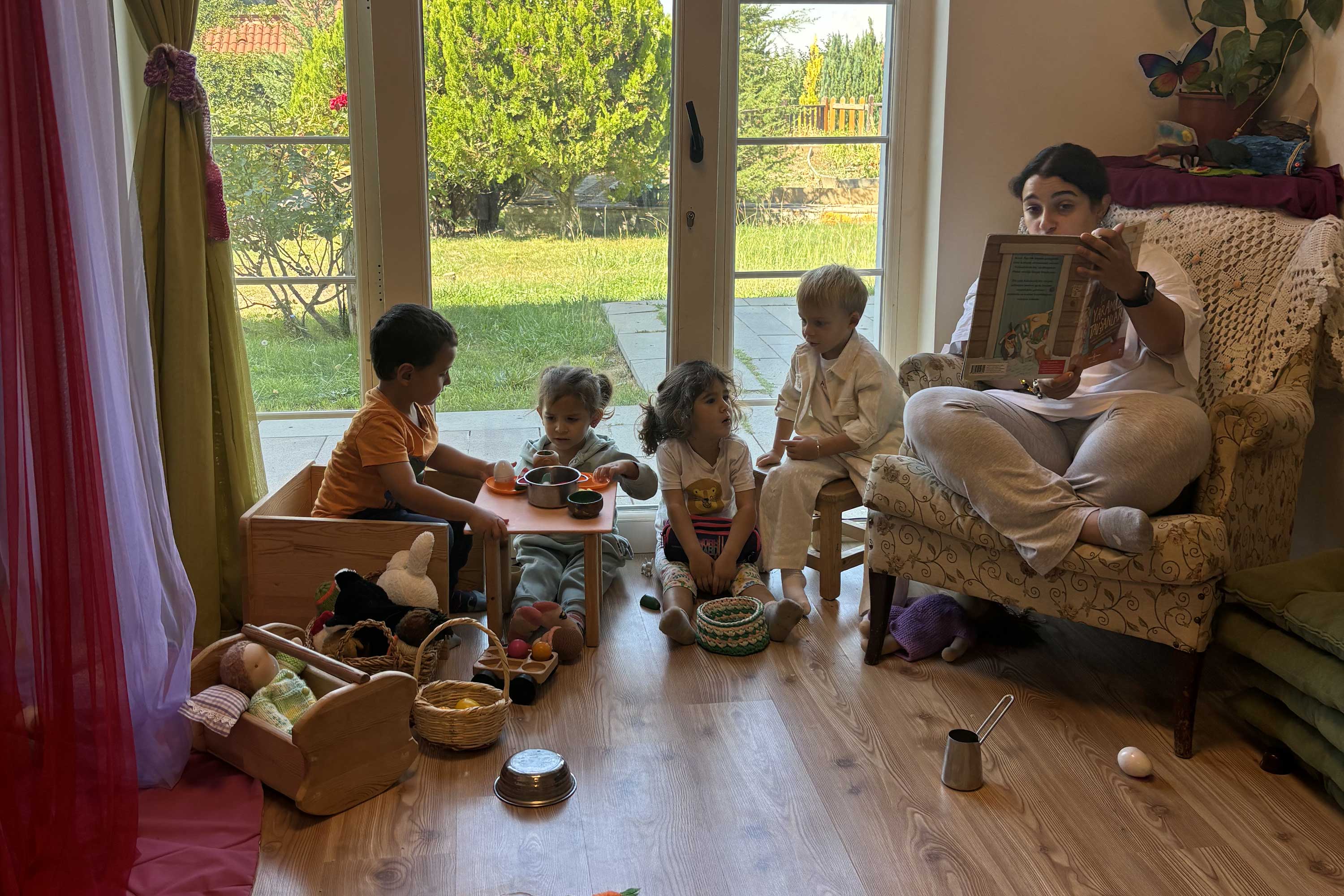 Waldorf sınıflarında öğrenme, oyunun kalbinde başlar | Hasat Anaokulu